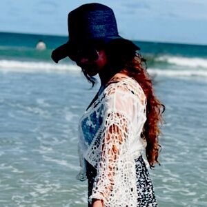 Meet your Posher, Sana